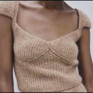 NWT super cute Zara Knit top.